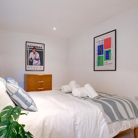 Neoteric Home Wimbledon Village ลอนดอน ภายนอก รูปภาพ